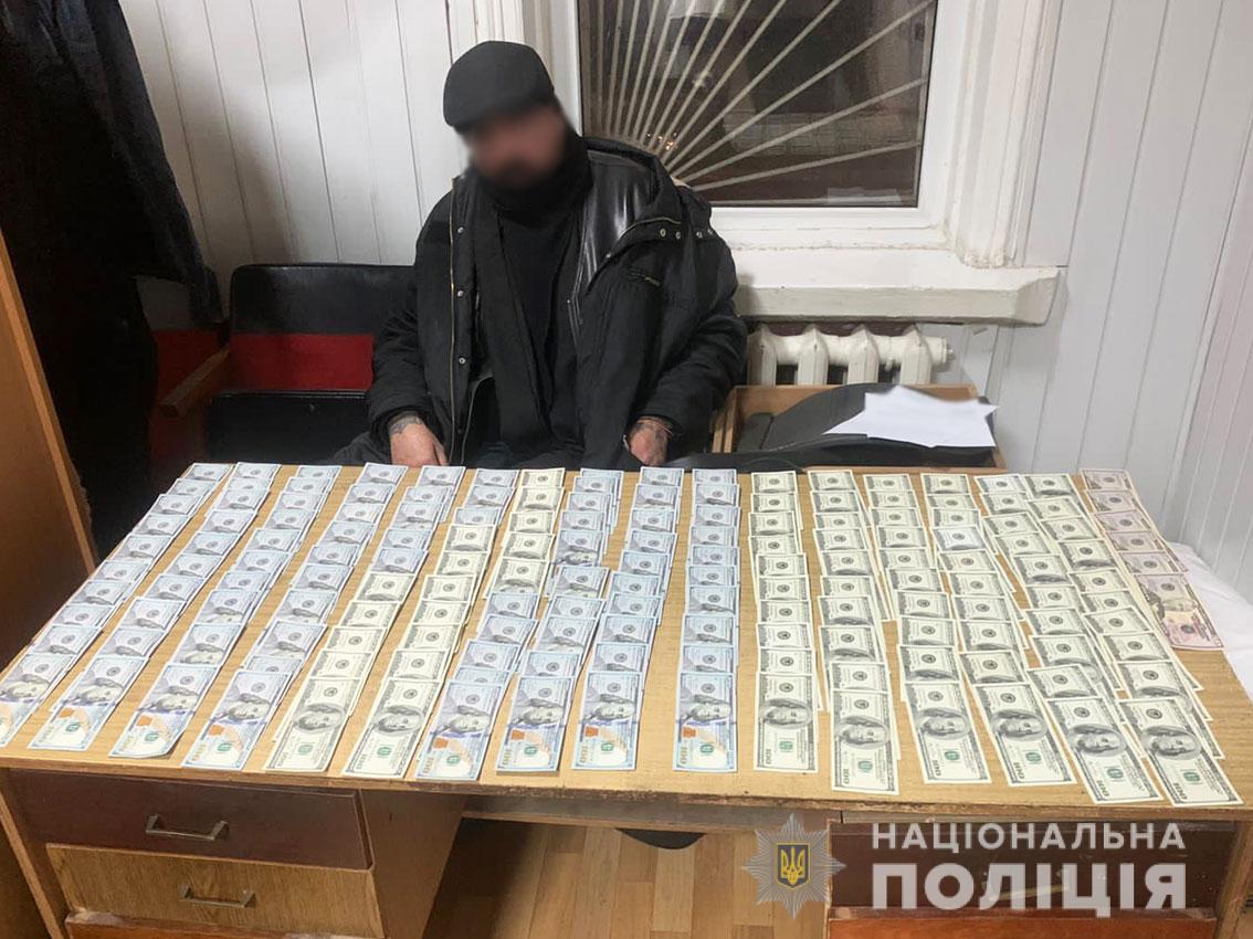 На Чернігівщині зі складу сільгосппідприємства викрали 180 т насіння соняшника na chernigivshhyni zi skladu silgosppidpryyemstva vykraly 180 t nasinnya sonyashnyka