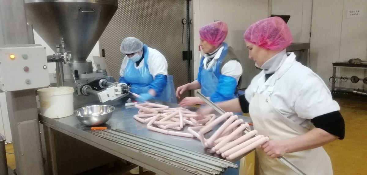 На Київщині виробляють рослинні сосиски та котлети 5 На Київщині виробляють рослинні сосиски та котлети d0bdd0b0 d0bad0b8d197d0b2d189d0b8d0bdd196 d0b2d0b8d180d0bed0b1d0bbd18fd18ed182d18c d180d0bed181d0bbd0b8d0bdd0bdd196 d181d0bed181d0b8 4
