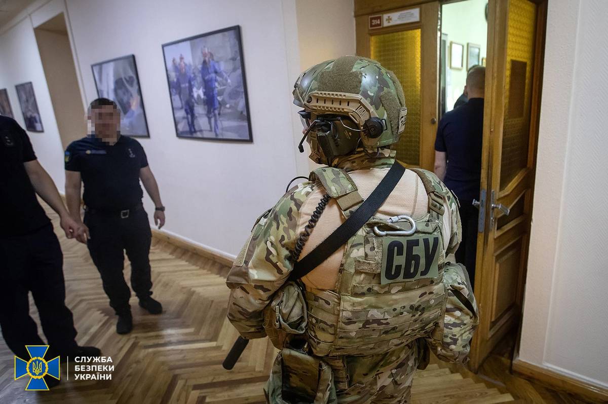 Викрито масштабну корупційну схему в ДСНС, яка ставила під загрозу життя тисяч українців vykryto masshtabnu korupczijnu shemu v dsns yaka stavyla pid zagrozu zhyttya tysyach ukrayincziv