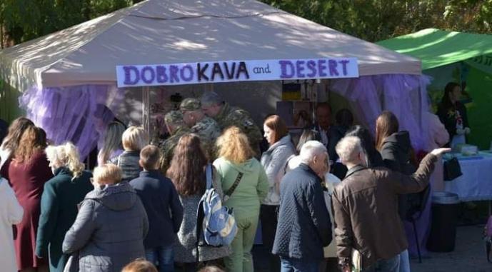 https://agroportal.ua//storage/media/uploads/Neimovirni Sela Ukrainy/v-odeskomu-seli-prezentuvali-firmovu-kavu-z-troyand3.jpg