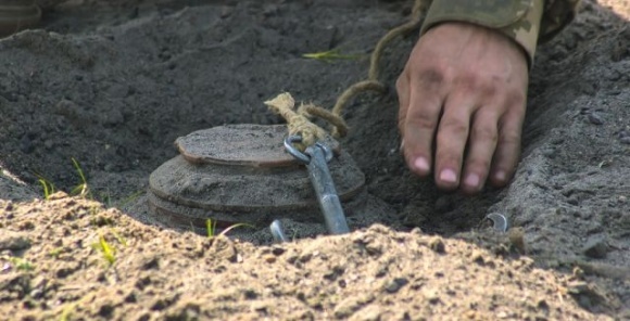 Стало відомо, чому фермери змушені звертатись до «чорних саперів» stalo vidomo chomu fermery zmusheni zvertatys do chornyh saperiv