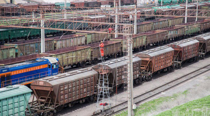 Укрзалізниця обмежила перевезення у декілька напрямків ukrzaliznyczya obmezhyla perevezennya u dekilka napryamkiv