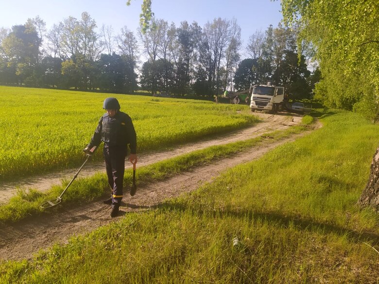 Розмінування с/г угідь критично необхідне: рахунок іде на дні 1 Розмінування с/г угідь критично необхідне: рахунок іде на дні rozminuvannya s g ugid krytychno neobhidne rahunok ide na dni